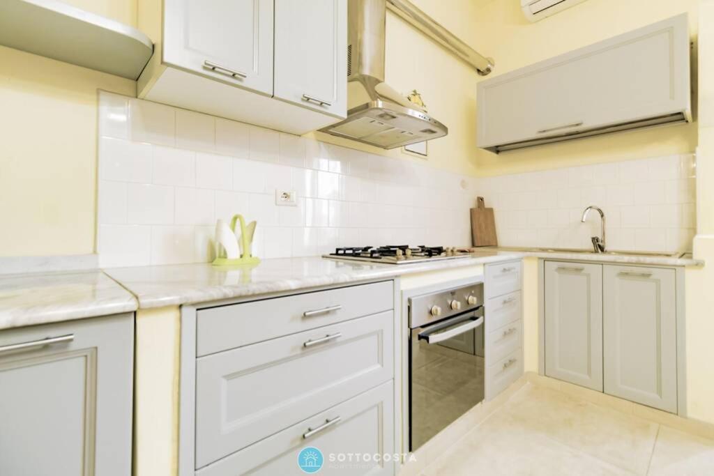 Helm Flat - Porto Cesareo Apartment Bagian luar foto